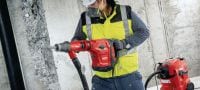 TE 70-ATC/AVR Rotary hammer Very powerful SDS Max (TE-Y) rotary hammer for heavy-duty drilling and chiseling in concrete Applications 2