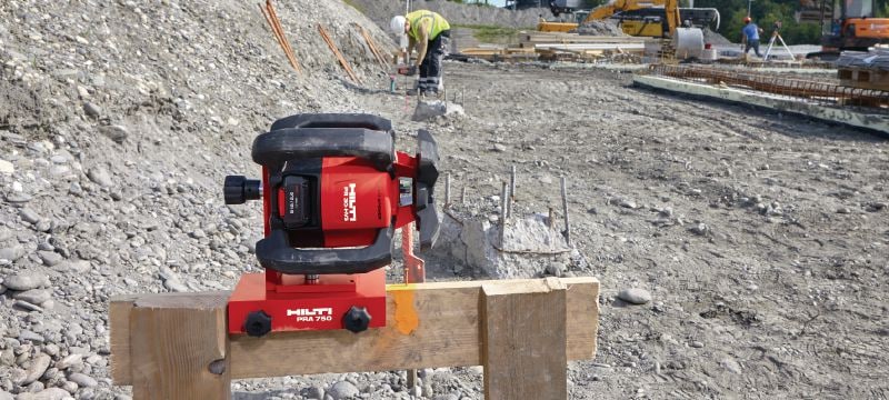 PR 30-HVS A12 Outdoor rotating laser level Outdoor rotating laser level with automatic vertical alignment and dial-in slope functions Applications 1