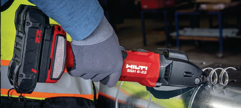Cisaille sans fil SSH 6-22 CD pour métal Cisaille à double coupe sans fil pour découpes rapides dans les gaines spiralées et conduits de ventilation jusqu'à 4 x 0,9 mm│calibre 20 avec lames SSH CD Hilti incluses (plateforme de batteries Nuron) Applications 1