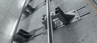 Rail d'ancrage HAC-V standard Rails d'ancrage préscellés avec une capacité de charge améliorée et de multiples profondeurs d’implantation, pour une fixation économique des façades-rideaux Applications 2