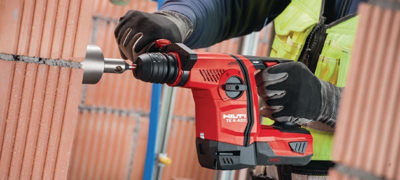 Perforateur sans fil TE 6-A22 Puissant perforateur sans fil 22 V avec poignée en D, très performant en termes de forage et de piquage du béton Applications 1