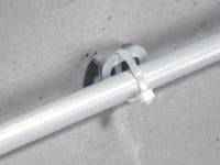 Support de collier de serrage X-UCT MX Étrier attache-câble/conduit en plastique à utiliser avec les cloueurs BX et GX Applications 3