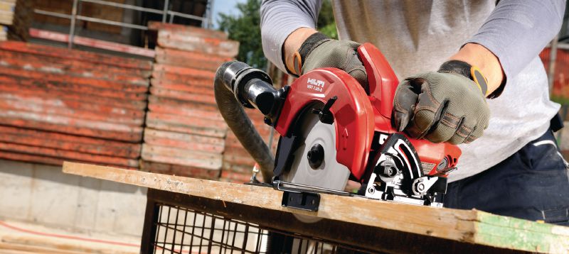 Scie circulaire WSC 7.25-S Scie circulaire pour les coupes droites intensives sur une profondeur allant jusqu’à 2 3/8 po avec un disque de 7,25 po Applications 1