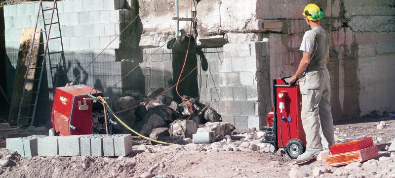 Câble diamant sintérisé SI SP-M/H (béton) Câble diamant Premium conçu pour assurer un équilibre entre vitesse de découpe et durée de vie dans tous les types de béton et fonte (scie à câble 15 à 30 kW) Applications 1