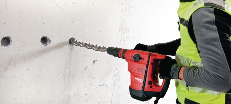 TE 60-ATC-AVR Rotary hammer Versatile and powerful SDS Max (TE-Y) rotary hammer for concrete drilling and chiseling, with Active Vibration Reduction (AVR) and Active Torque Control (ATC) Applications 1