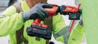 Visseuse plaquiste sans fil SD 5000-22 Visseuse plaquiste sans fil avec batterie Nuron puissante, pour plus de couple et de vis posées par charge lors de la suspension de cloisons sèches, de planches en bois et de revêtements extérieurs Applications 2