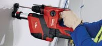 Perforateur sans fil TE 4-A22 Perforateur à batterie 22 V, avec poignée en D permettant un maniement supérieur dans les travaux en série Applications 3