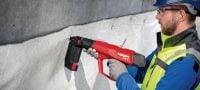 DX 6 Powder-actuated nailer kit Fully automatic powder-actuated nailer – wall and formwork kit Applications 6