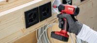 Visseuse sans fil SFD 2-A12 Perceuse-visseuse de classe ultracompacte hexagonale de 1/4 po à moteur de 12 V sans balai lorsque vous avez besoin de compacité et d'un vissage efficace tout en protégeant vos matériaux Applications 1