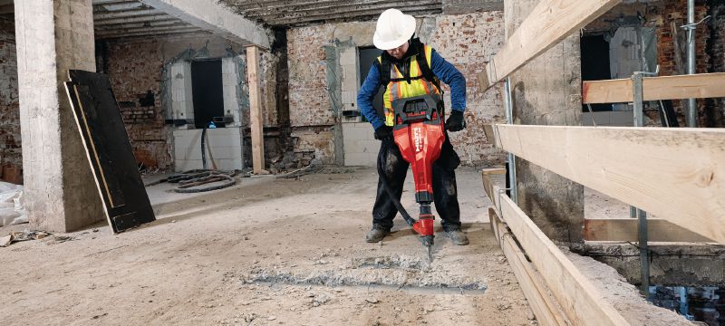 TE 2000-22 Cordless jackhammer Powerful and light battery-powered jackhammer for breaking up concrete and other demolition work (Nuron battery platform) Applications 1