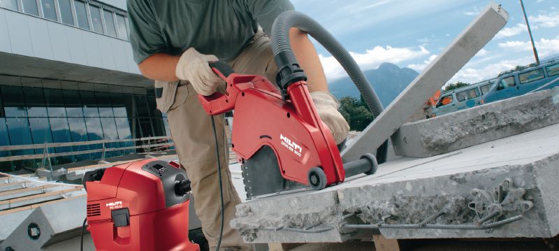 Tronçonneuse électrique DCH 300 Tronçonneuses électrique à main conçue pour scier le béton, la maçonnerie et le métal jusqu'à 120 mm d'épaisseur Applications 1