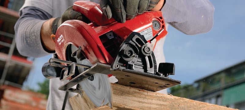 WSC 7.25-S Circular saw Circular saw for heavy-duty straight cuts up to 2-3/8 depth with a 7.25 blade Applications 1