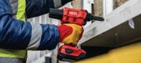 Riveteuse sans fil RT 6-A22 Riveteuse 22 V sans fil alimentée par des batteries Li-ion pour les travaux d’installation et la production industrielle. Accepte des rivets jusqu’à 4,8 mm de diamètre (jusqu'à 5,0 mm dans le cas de rivets en aluminium) Applications 2