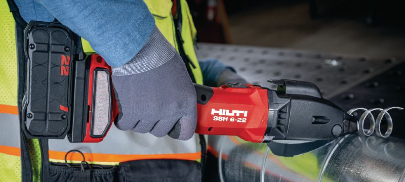 Cisaille sans fil SSH 6-22 CD pour métal Cisaille à double coupe sans fil pour découpes rapides dans les gaines spiralées et conduits de ventilation jusqu'à 4 x 0,9 mm│calibre 20 avec lames SSH CD Hilti incluses (plateforme de batteries Nuron) Applications 1