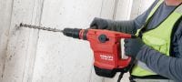 TE 50-AVR Rotary hammer Our most compact SDS Max (TE-Y) rotary hammer for lightweight comfort and control while drilling or chiseling in concrete, stone, and masonry Applications 2