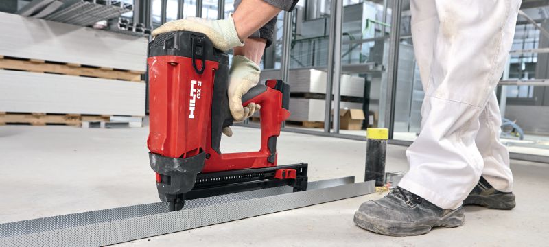 GX 2 Gas-actuated fastening tool Short-stroke gas nailer for drywall track Applications 1